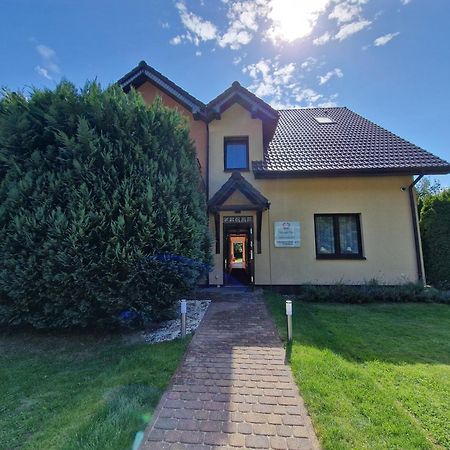 Morska Perla Bed & Breakfast Rewal Exterior photo