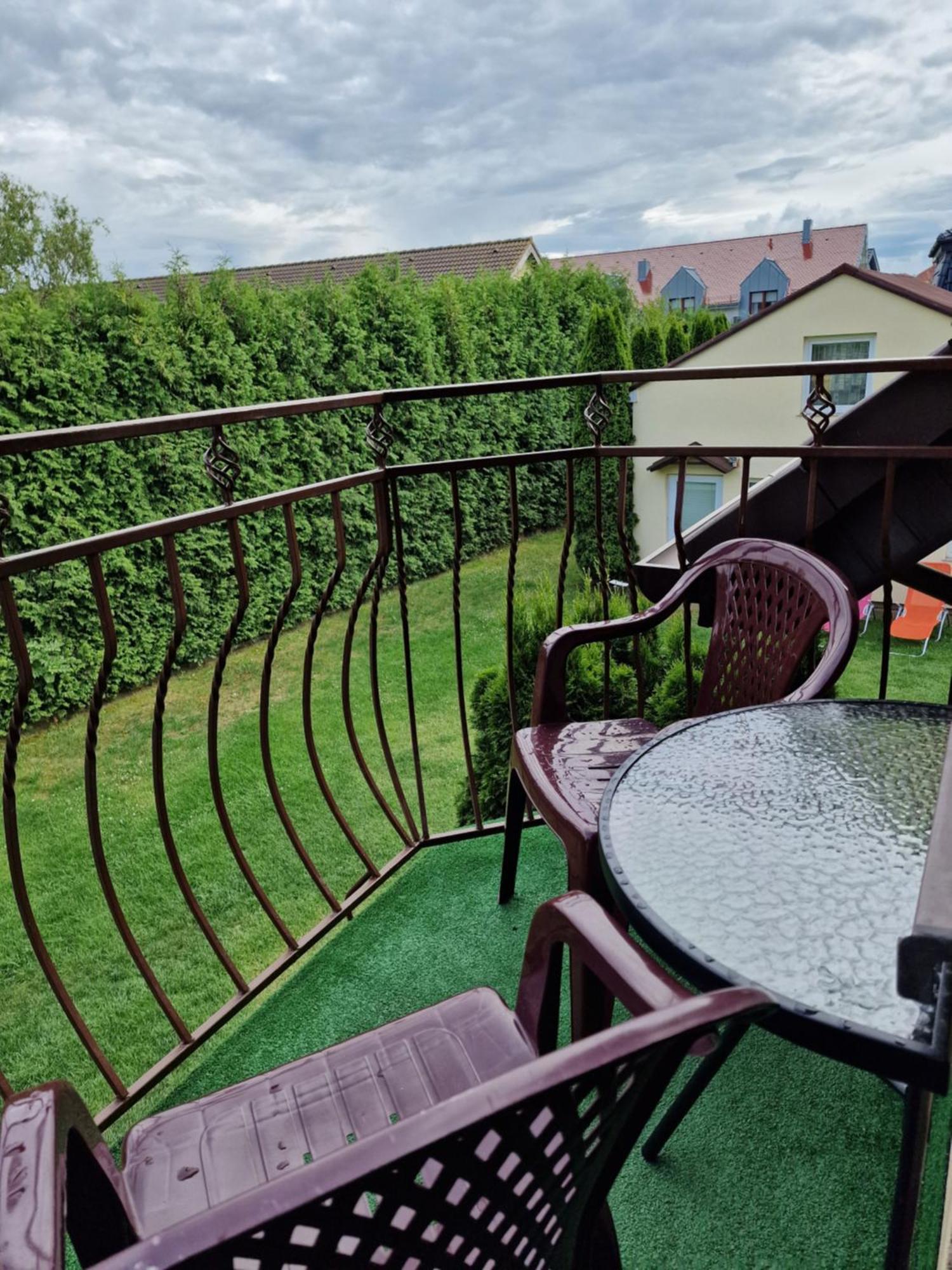 Morska Perla Bed & Breakfast Rewal Exterior photo