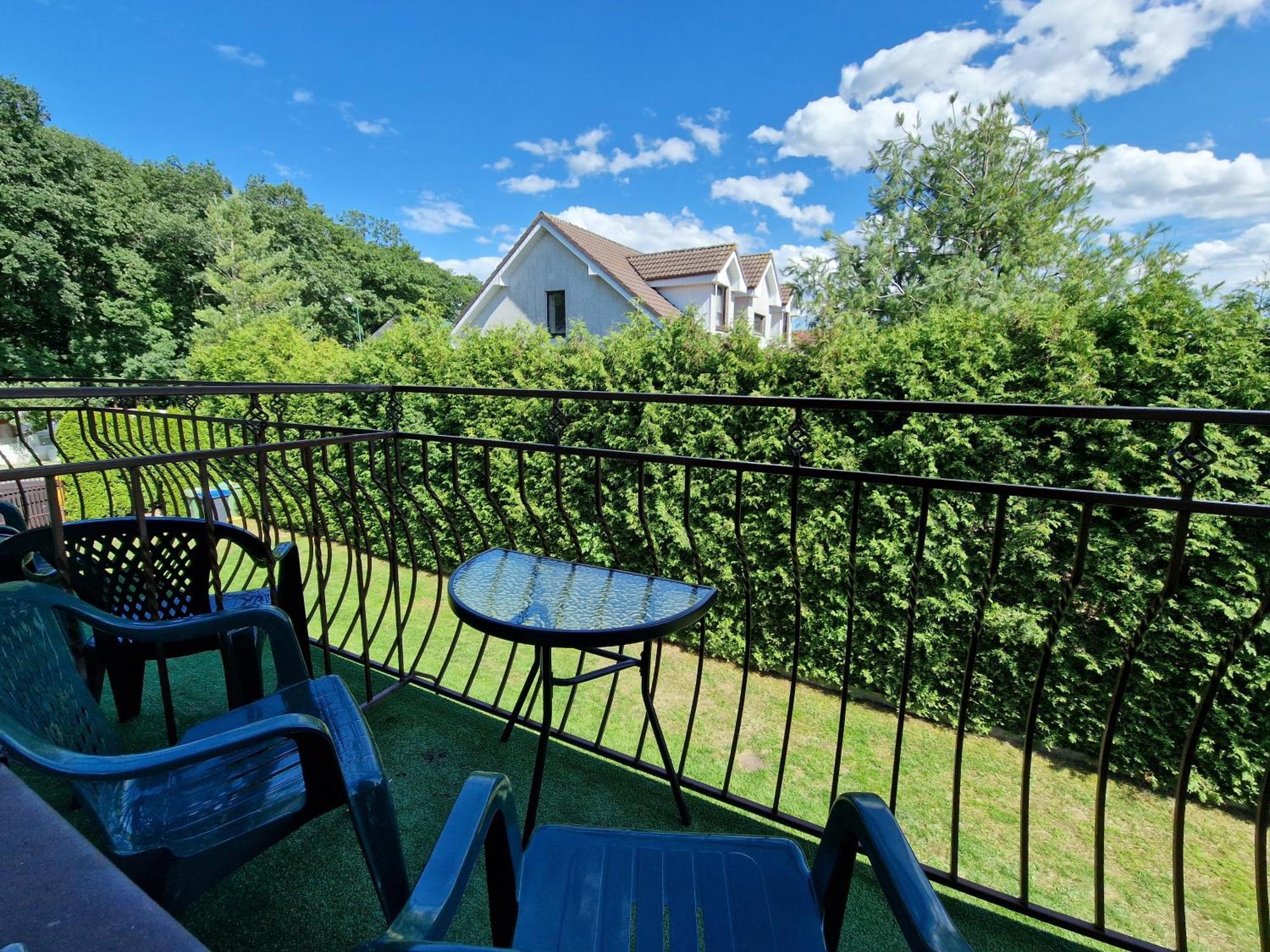 Morska Perla Bed & Breakfast Rewal Exterior photo